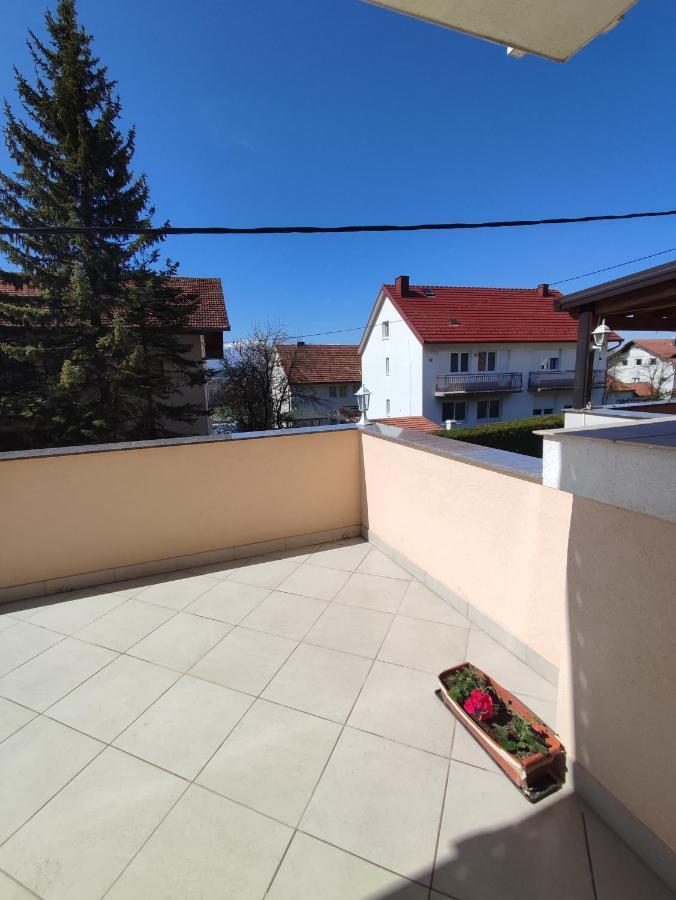 Apartman Bor Livno Exteriör bild