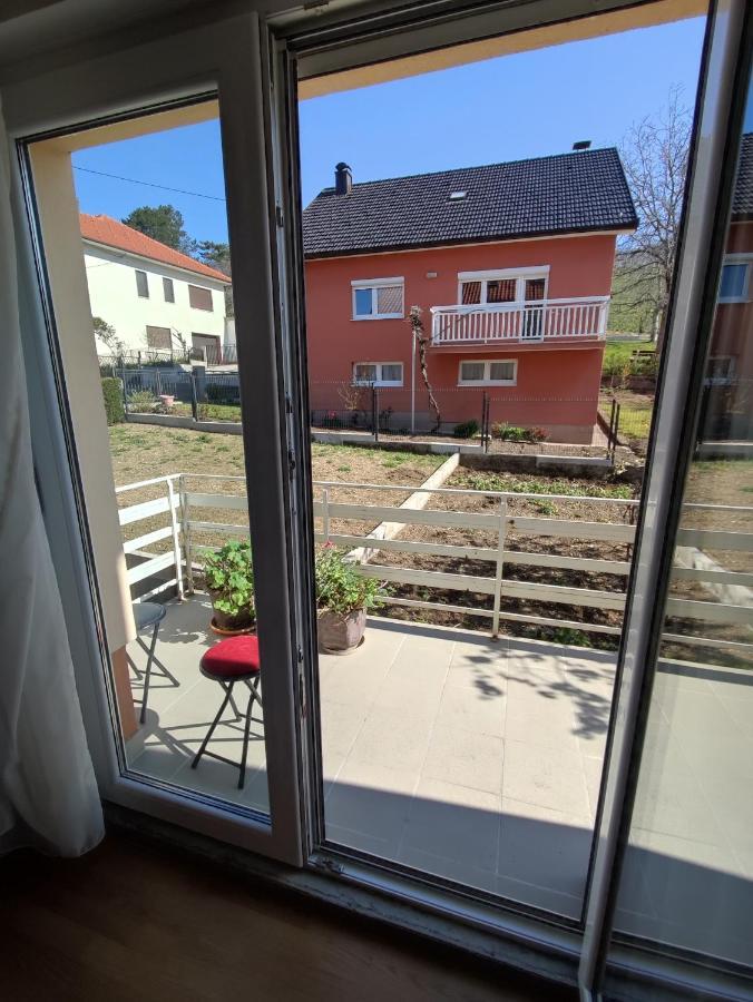 Apartman Bor Livno Exteriör bild