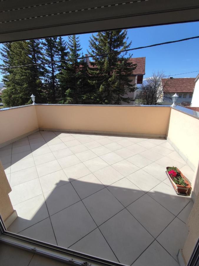 Apartman Bor Livno Exteriör bild
