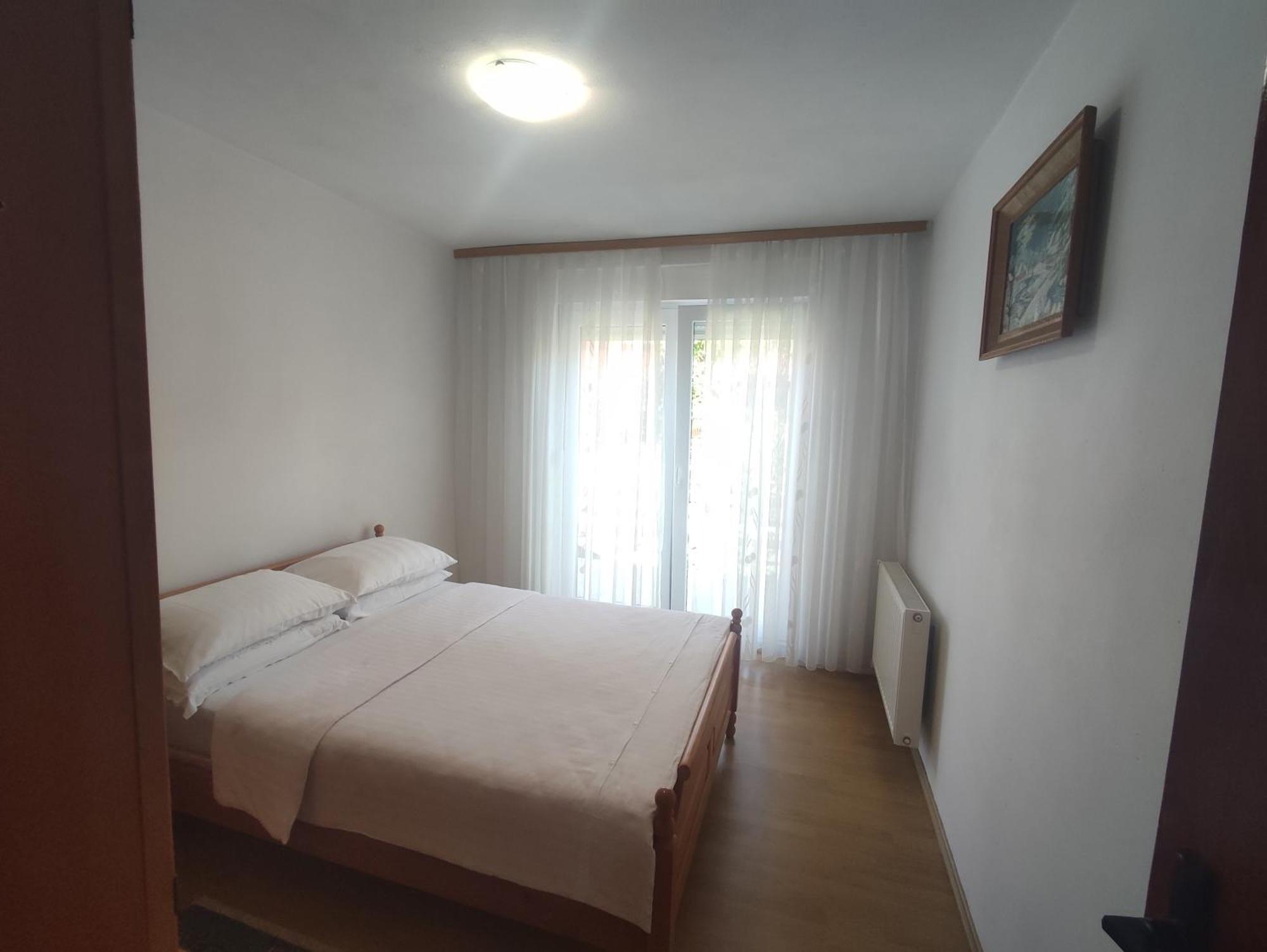 Apartman Bor Livno Exteriör bild