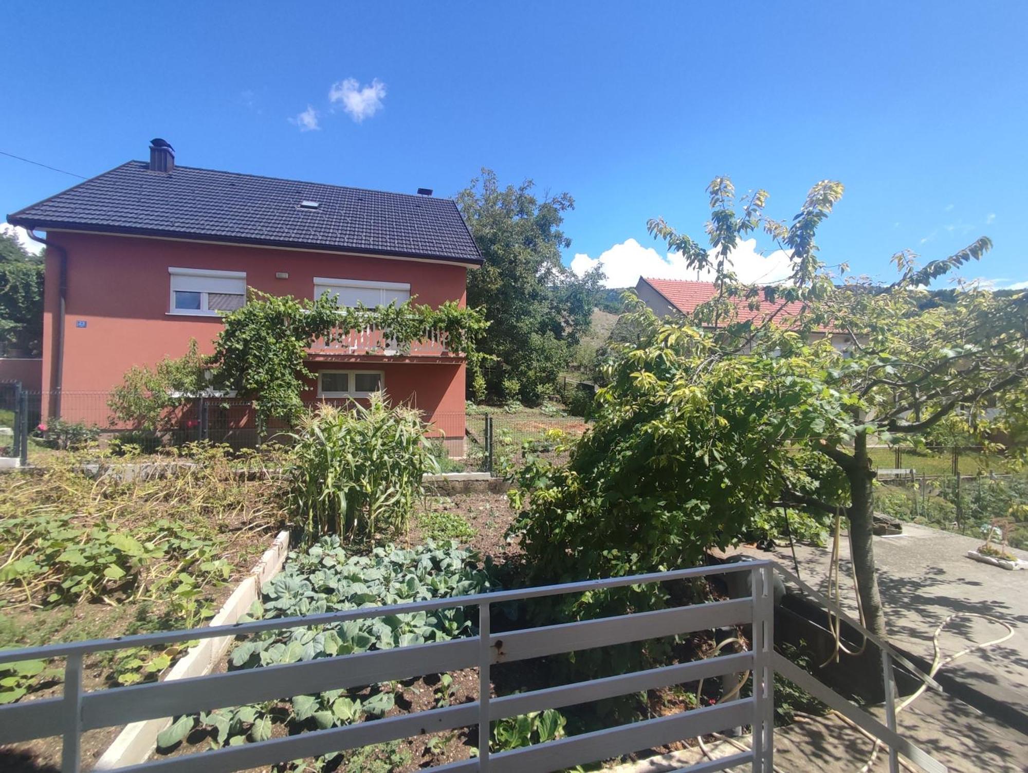 Apartman Bor Livno Exteriör bild