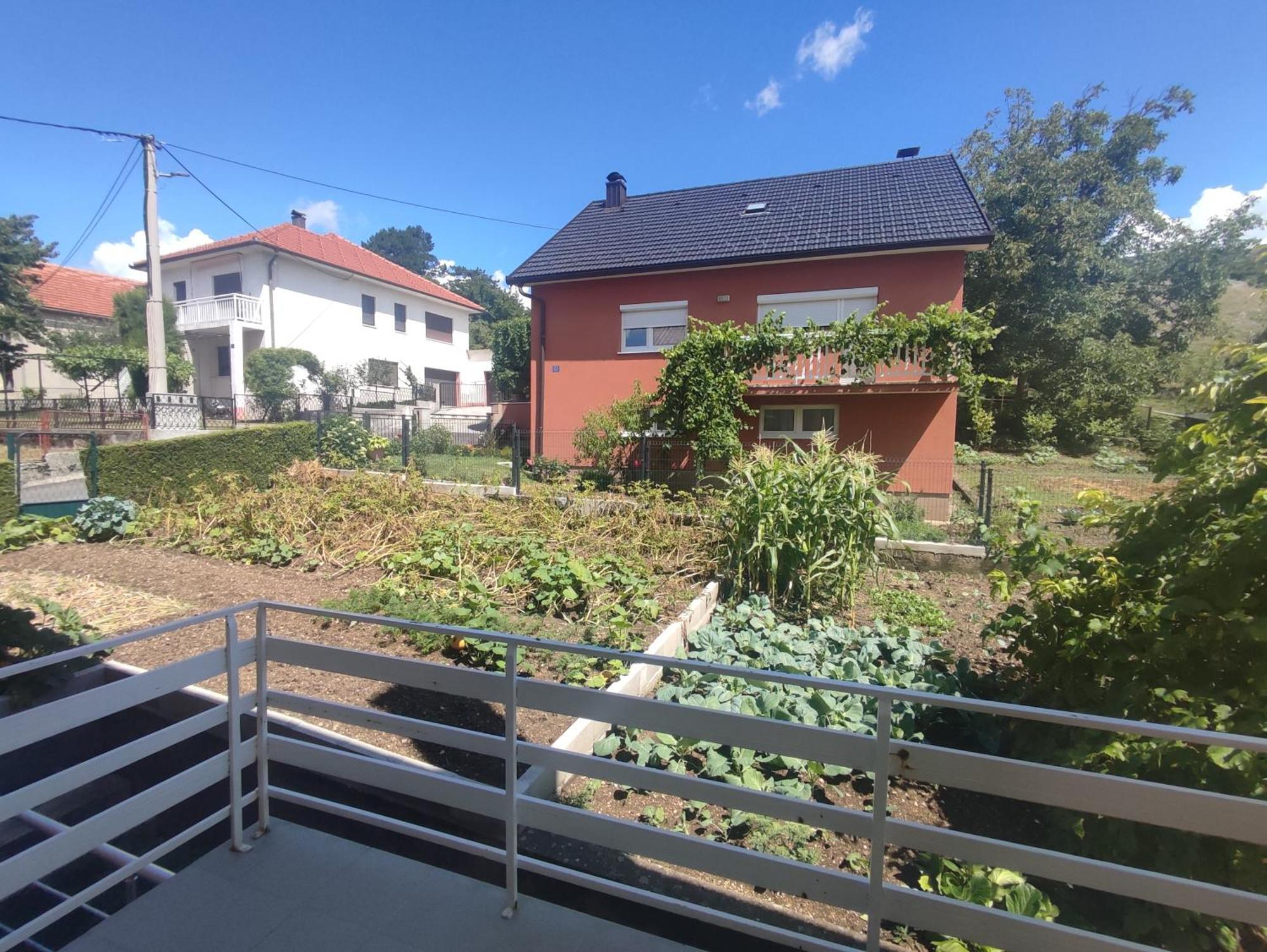Apartman Bor Livno Exteriör bild