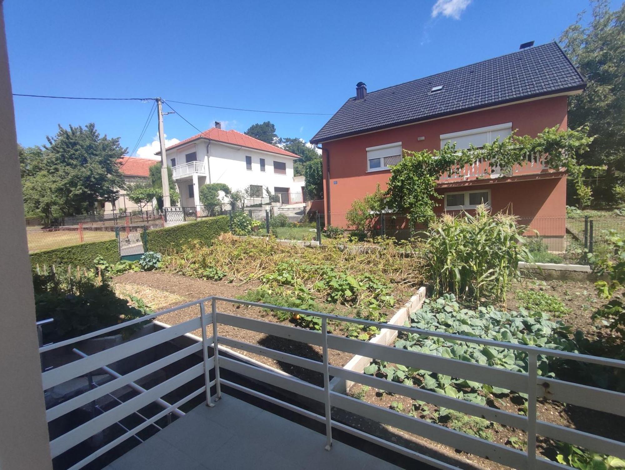 Apartman Bor Livno Exteriör bild