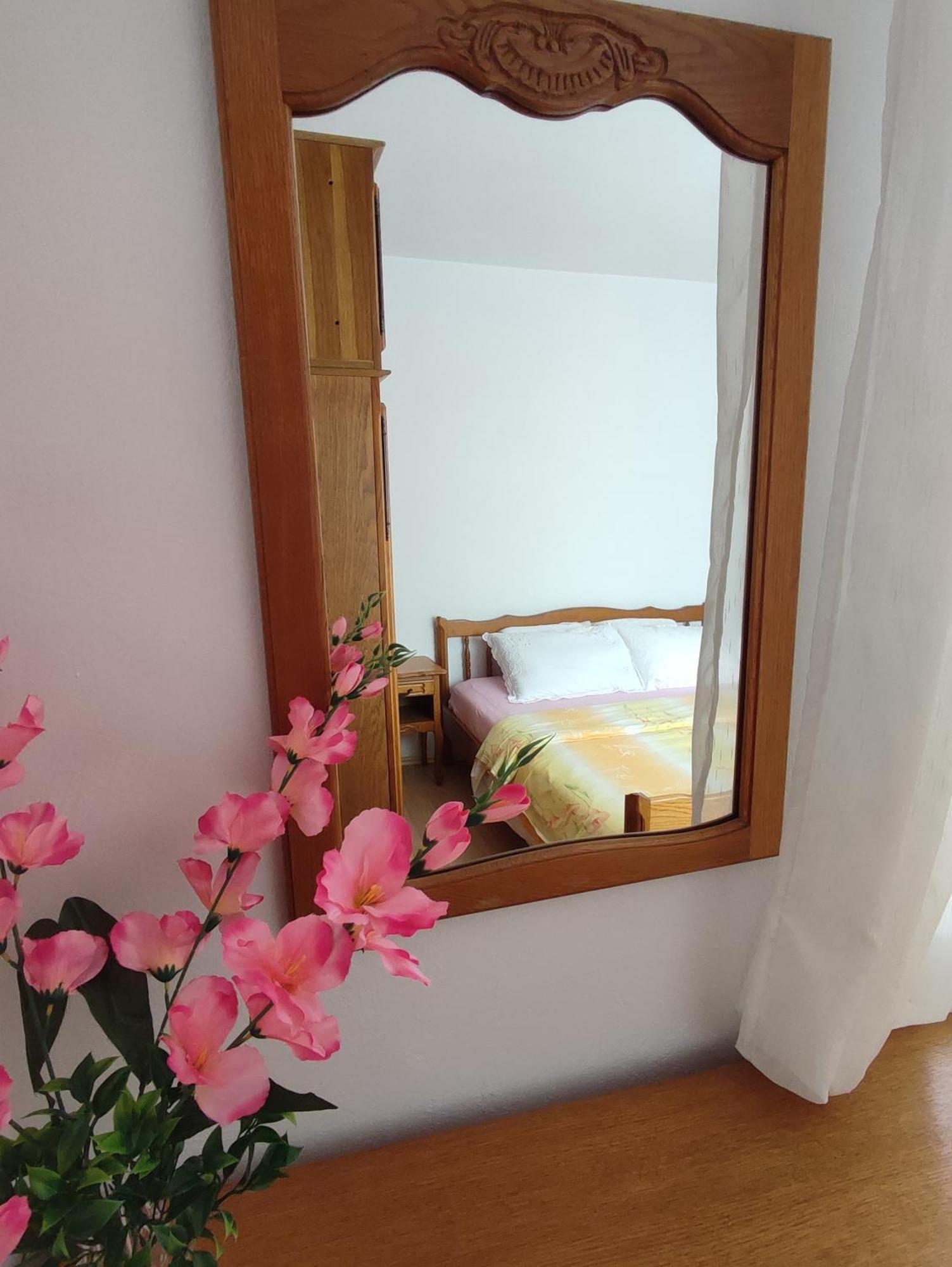 Apartman Bor Livno Exteriör bild