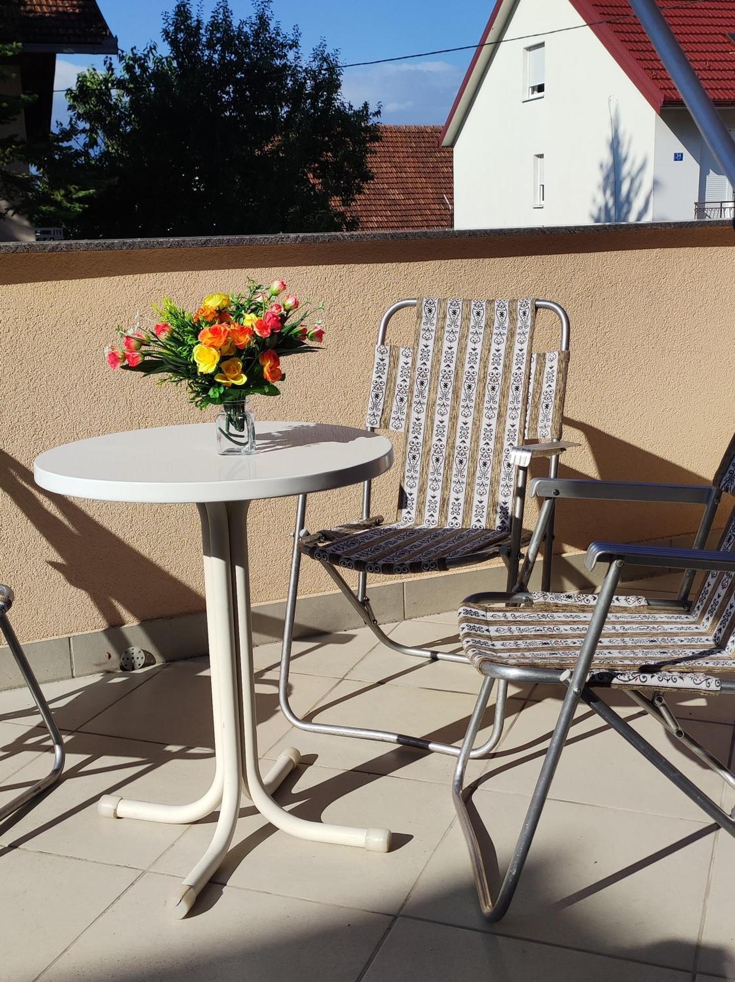 Apartman Bor Livno Exteriör bild